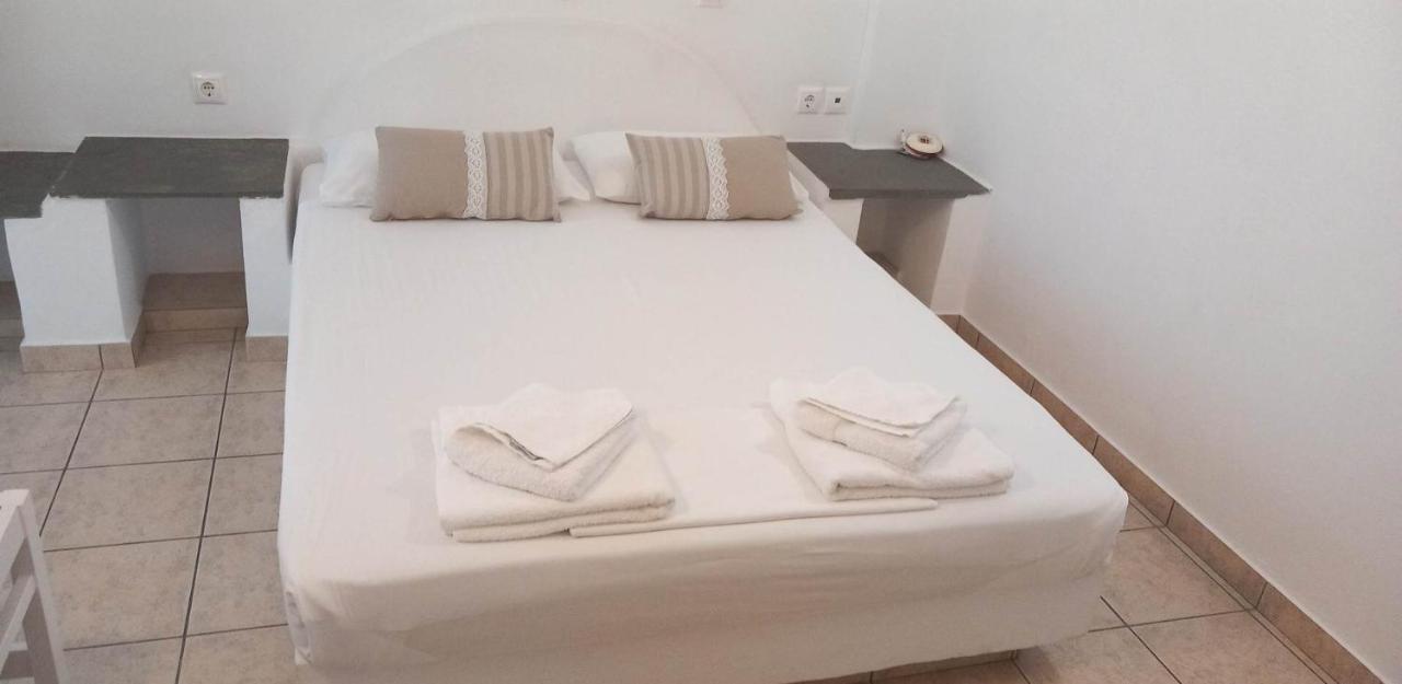 Studios Margarita Platis Gialos  ภายนอก รูปภาพ