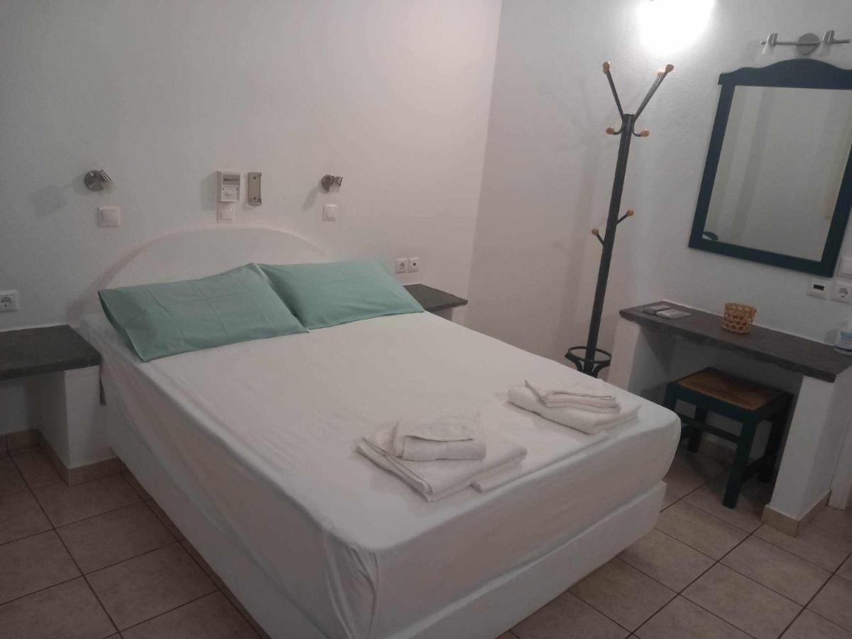 Studios Margarita Platis Gialos  ภายนอก รูปภาพ