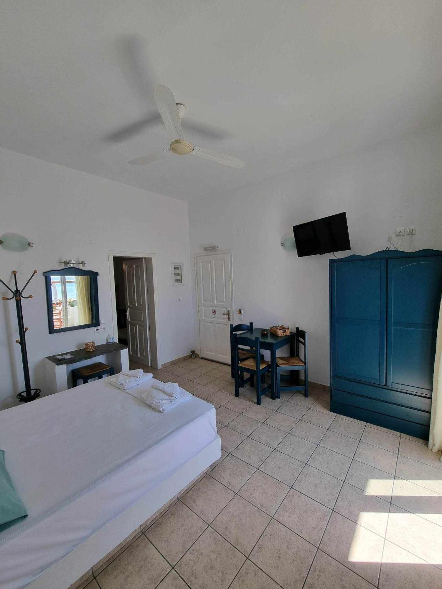 Studios Margarita Platis Gialos  ภายนอก รูปภาพ